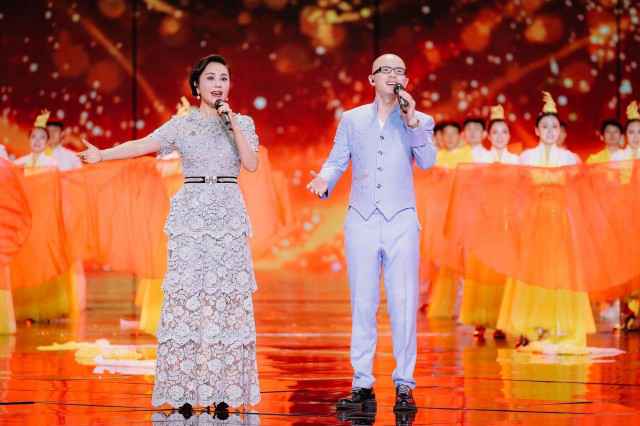 歌手平安再登央视七夕晚会 压轴献唱《和祖国在一起》