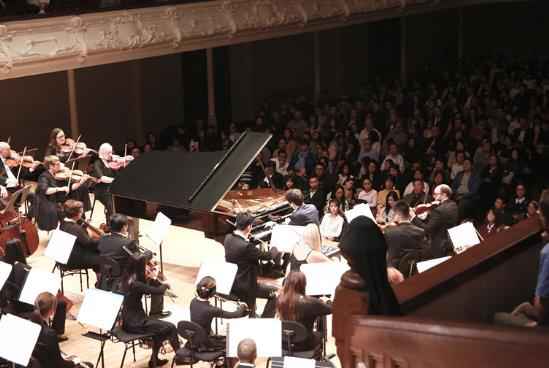 李云迪“云指肖邦”澳纽巡演第二站落幕 自弹自指征服奥克兰乐迷