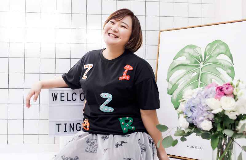 关晓彤在节目中带猪耳朵耳麦，李晨震惊：耳朵比脸都大