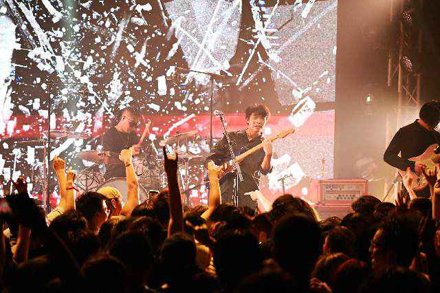 麻园诗人巡演北京站收官 谢天笑惊喜现身