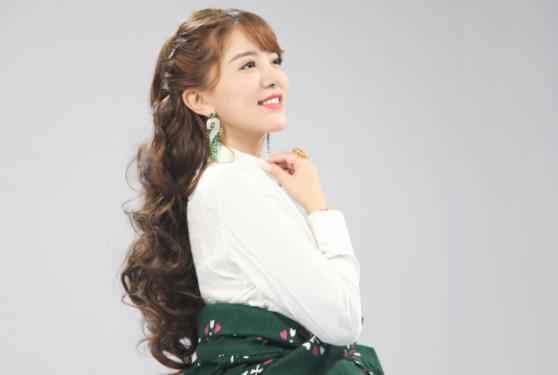 《藏歌会》阿兰空灵吟唱《美人谷》 “西兰CP”狂撒狗粮