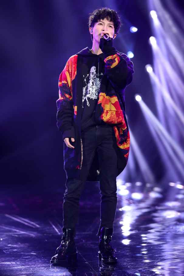 《歌手·当打之年》“三地竞演” 华晨宇现场放大招