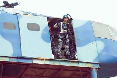 《真男2》佟丽娅“帅不过三秒” 耿直认真本色一显反差萌