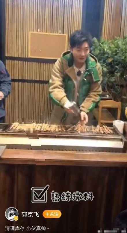 袁咏仪晒《龙门镖局》主演合照 网友:妥妥爷青回