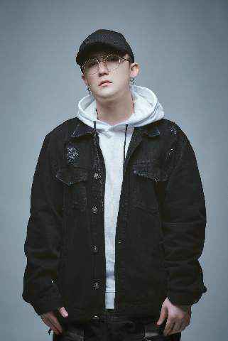 那吾克热联手裘继戎，说唱与京剧开启跨界新玩法