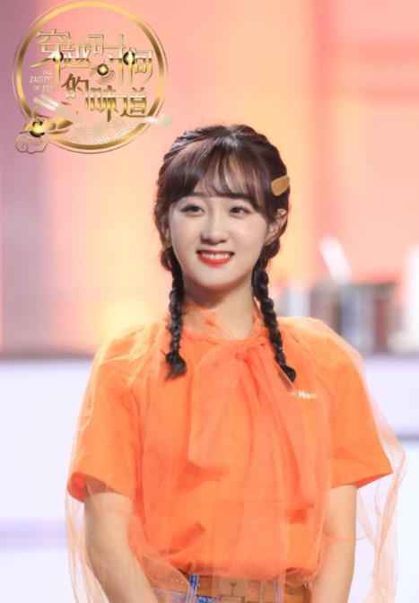 《穿越时间的味道》寻味家族被剔骨难倒,刘一帆传授何泓姗鸡翅“整形法”