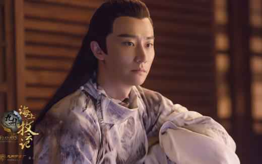 黄轩《海牧》演绎“温度差” 高冷黑笙杠上暖萌白笙