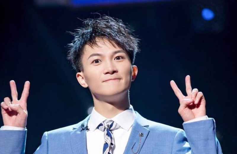 周深歌手当打之年惊艳开唱，一首《Monster》洗涤心灵