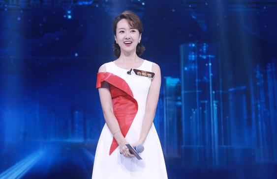 突破自我！《主持人大赛》10名选手以新声诠释经典