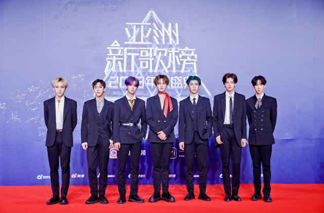 乐华七子NEXT获最具人气组合奖 团综筹备提上日程