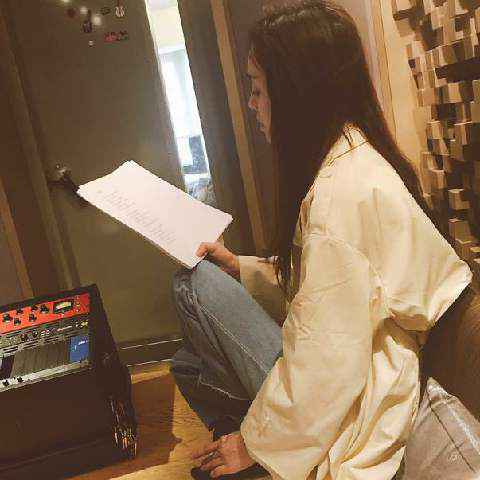 范玮琪为蜜友梁静茹新专辑打Call 反被粉丝催出新歌