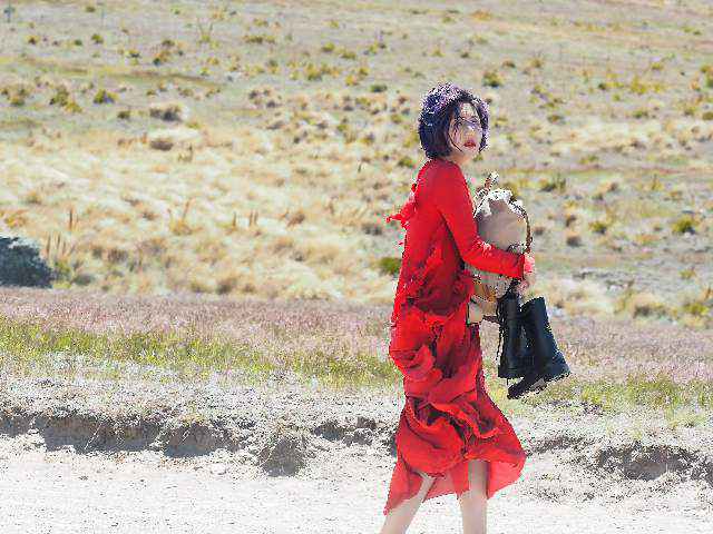 杨千嬅赴新西兰拍摄巡演宣传片 历经艰辛险阻传递美丽人生