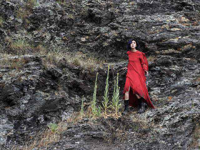 杨千嬅赴新西兰拍摄巡演宣传片 历经艰辛险阻传递美丽人生