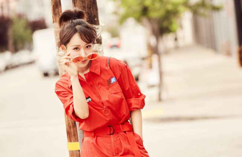 郑爽在《王牌对王牌》重现《一起来看流星雨》片段,勾起青春回忆