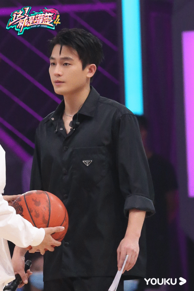 欧豪侯明昊抢球大战《这！就是灌篮》火药味十足