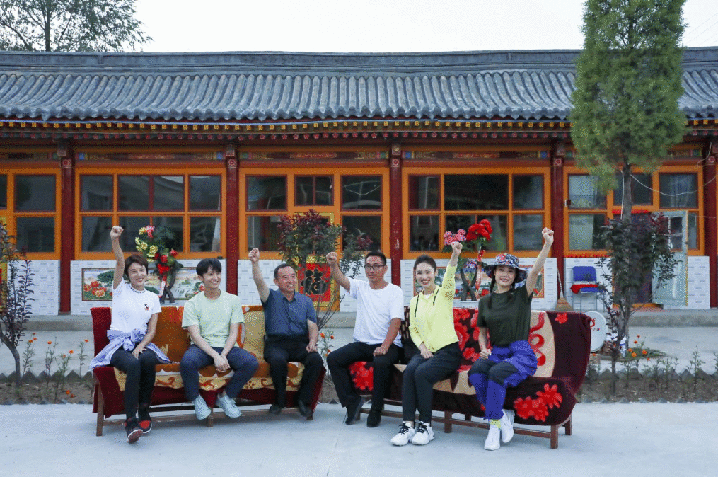 容祖儿《温暖有光放映队》收官之旅 用光点亮万家