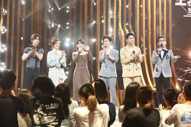 《金曲捞》刘惜君唱《笔记》 共叙追梦年代“励志回忆录”