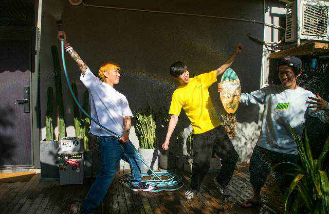 夏日阳光乐队签约霓雾娱乐打破乐坛低气压