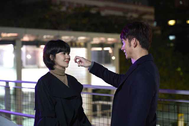 郁可唯新专辑《路过人间》同名主打MV首播 传递豁达人生态度