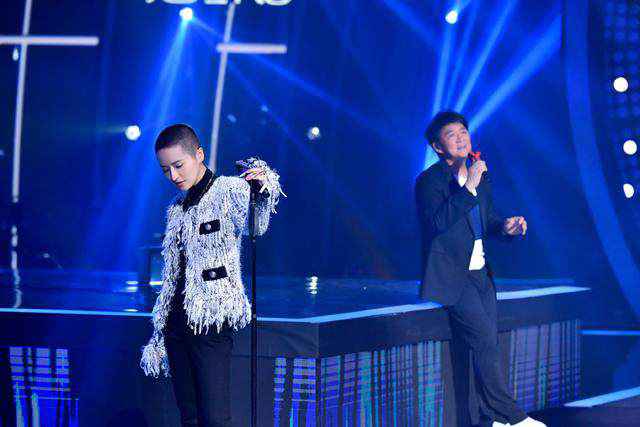 蒋一侨新歌《单人华尔兹》上线，磁性歌声述情感