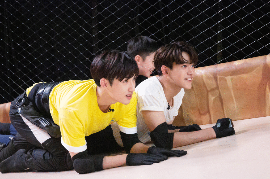 威神V将于11号出演《疯狂的麦咭》，与高能男子组合一起逃脱密室！