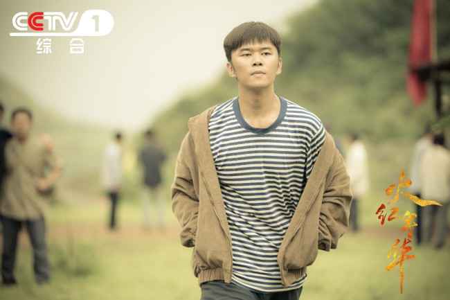 《火红年华》发主题曲 以浪漫情怀致敬三线建设者