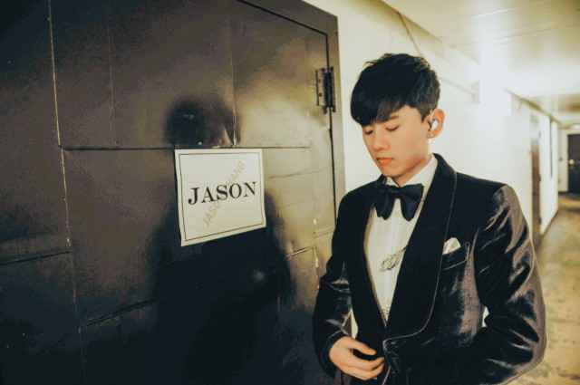 张杰全新英文专辑《Risk It All声来无畏》上线 用歌声追寻时光里的美好