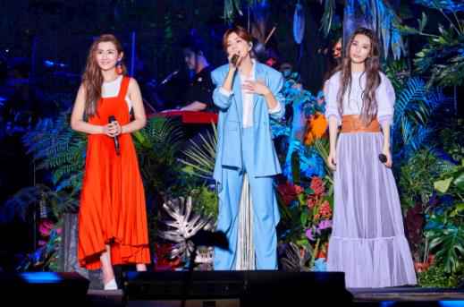 S.H.E出道十七周年 音乐会说成相声现场