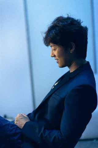 凌潇肃献唱《无法原谅》回忆杀引观众热议