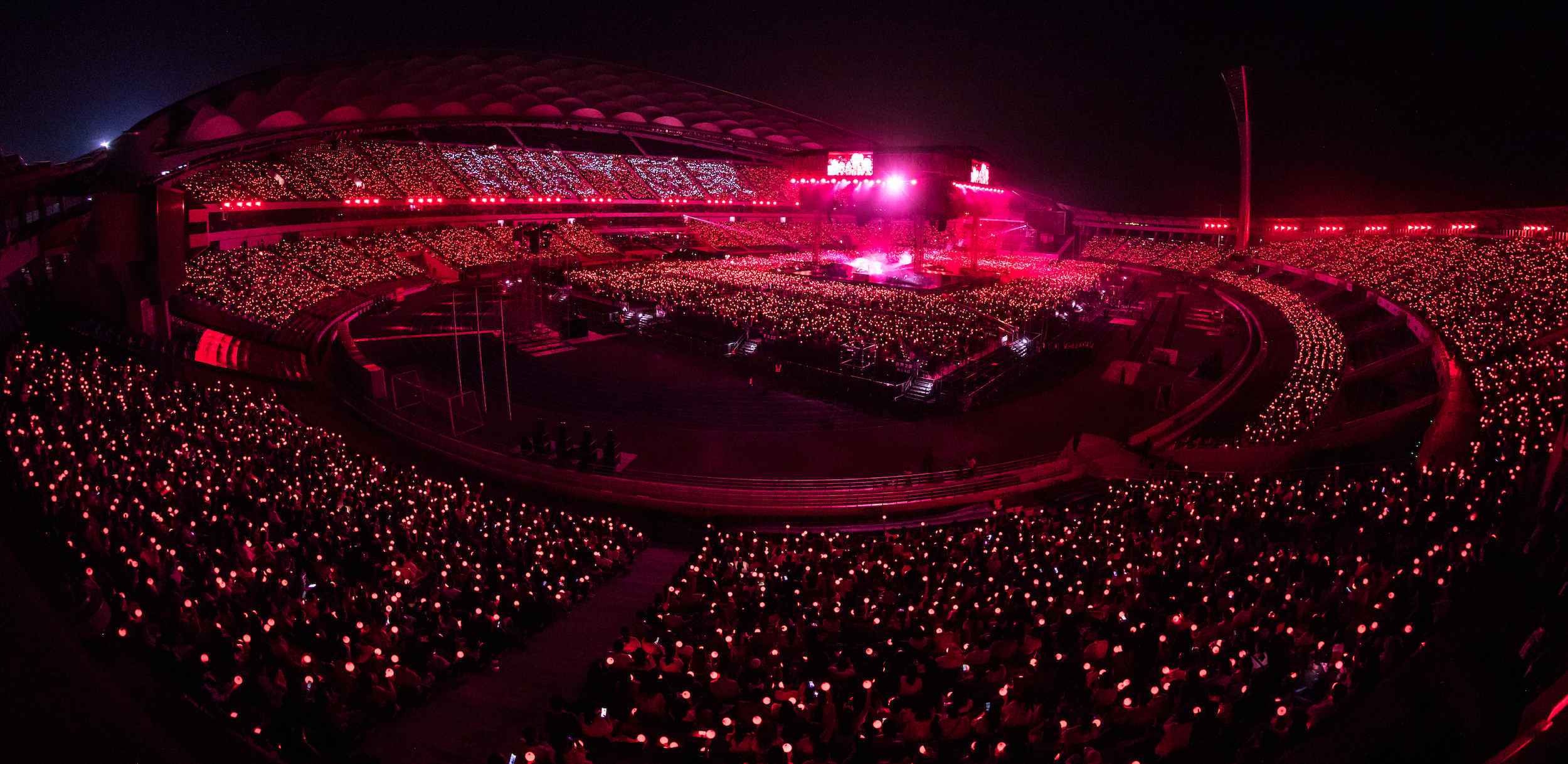 “2021华晨宇火星演唱会”强势官宣 游乐园开唱再解锁新模式