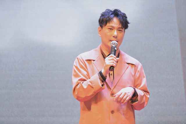 张信哲“未来式”巡回演唱会-广州站票房大卖提前庆功