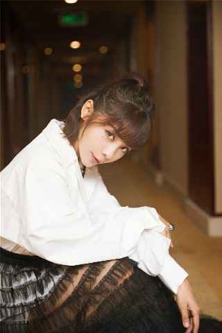 金玟岐北京演唱会完美落幕 与好友合唱《岁月神偷》感动满满