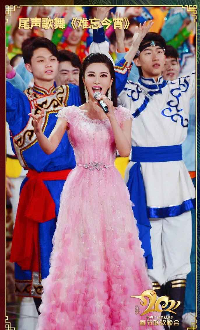 央视国庆晚会阵容媲美春晚 歌唱家伊丽媛成晚会最大看点