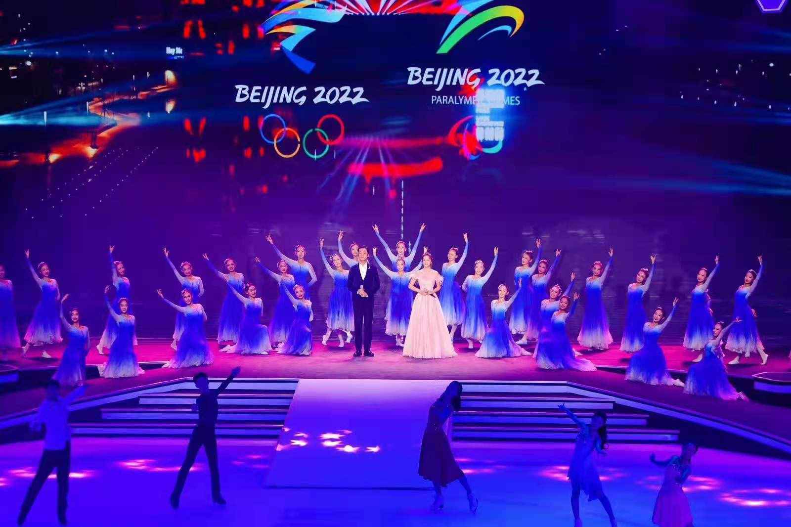 央视国庆晚会阵容媲美春晚 歌唱家伊丽媛成晚会最大看点