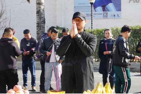 电影《爱人》在京开机 上演都市爱情大反转