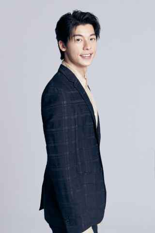 许光汉踏足乐坛签约何乐音乐 太合音乐战略合作护航“光合生长”