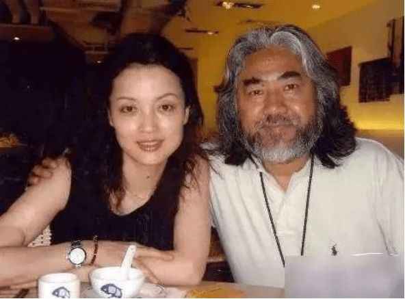 宝刀不老？70岁张纪中疑默认妻子杜星霖怀三胎