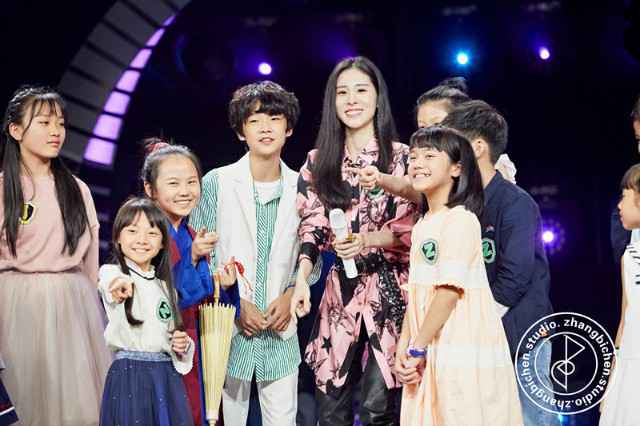 张碧晨任《中国新声代》第五季导师 正能量挖掘时代童声