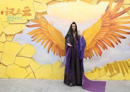 爱奇艺独播《轩辕剑之汉之云》 张云龙关晓彤张佳宁陷“史上最惨三角恋”