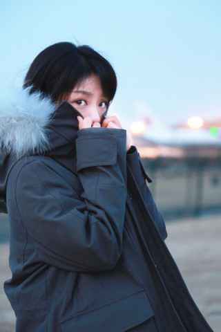 金玟岐闭关写歌后首次亮相某节目录制现场 状态极佳