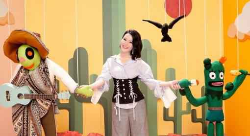 周蕙抛悲情形象拍摄快歌MV 终于不用含泪对嘴