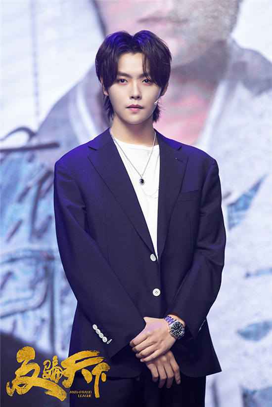 《反骗天下》由谁主演的?《反骗天下》肖宇梁饰演的什么角色?