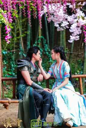 爱奇艺独播《轩辕剑之汉之云》 张云龙关晓彤“挠痒痒式”恋爱引网友大呼“捉急”