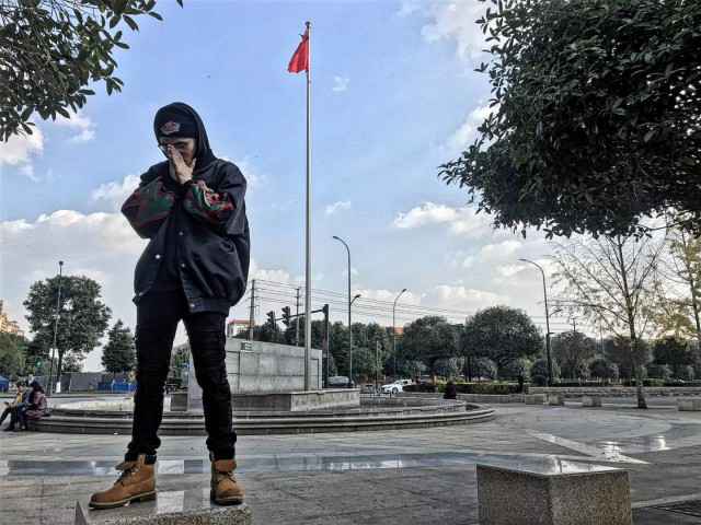 GVO對音樂新歌《Gentleman's Club》 置身神秘会所感受“生活惬意”