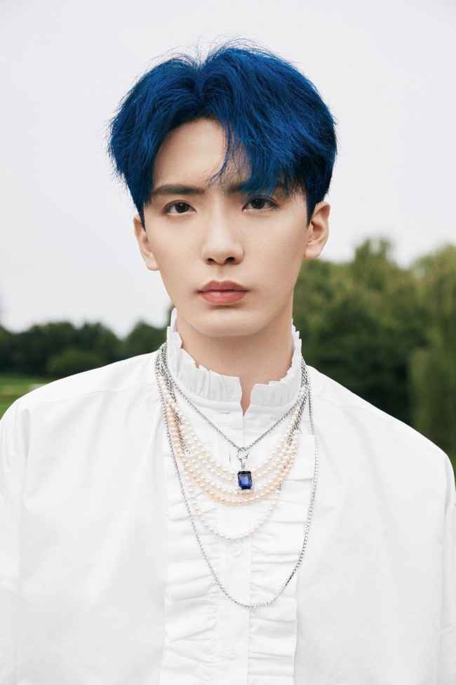 谷蓝帝《亿万星球都不及你这颗尘埃耀眼》大片释出