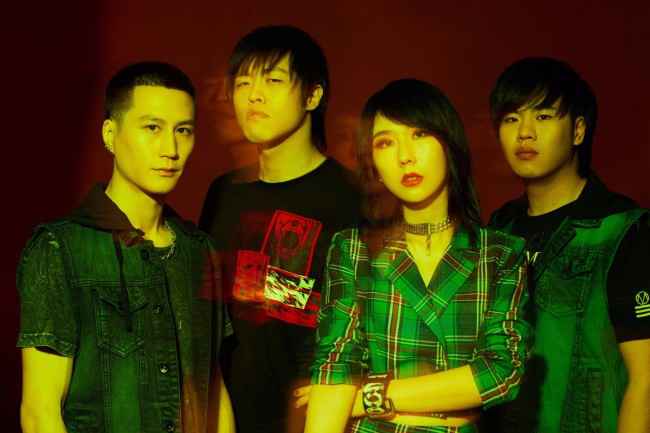 《我是监护人》新裤子贝斯手赵梦唱响少女逆风飞翔