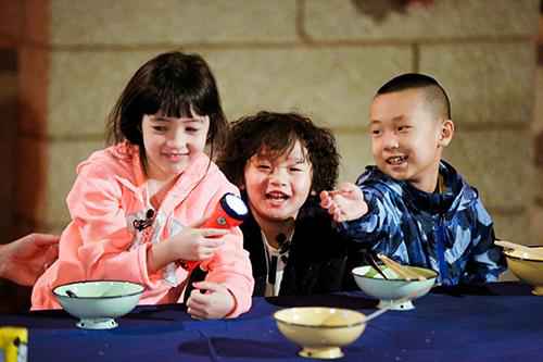 邹市明：轩轩爱美女随我 追夏天还得更努力