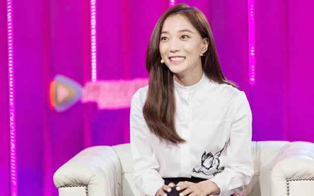 一周综艺:《12道锋味》杨幂喂食谢霆锋