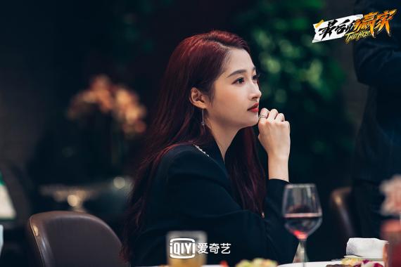 《最后的赢家》关晓彤自称“从凡尔赛学校毕业”引爆笑