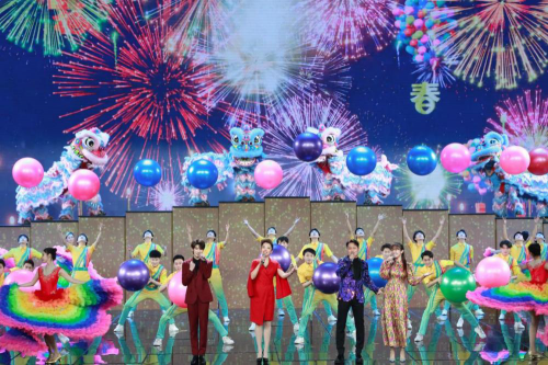 新生代歌手杜天宇首登央视元宵晚会 青春洋溢尽展少年风华